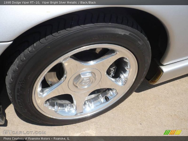 Viper Bright Silver Metallic / Black/Black 1998 Dodge Viper RT-10