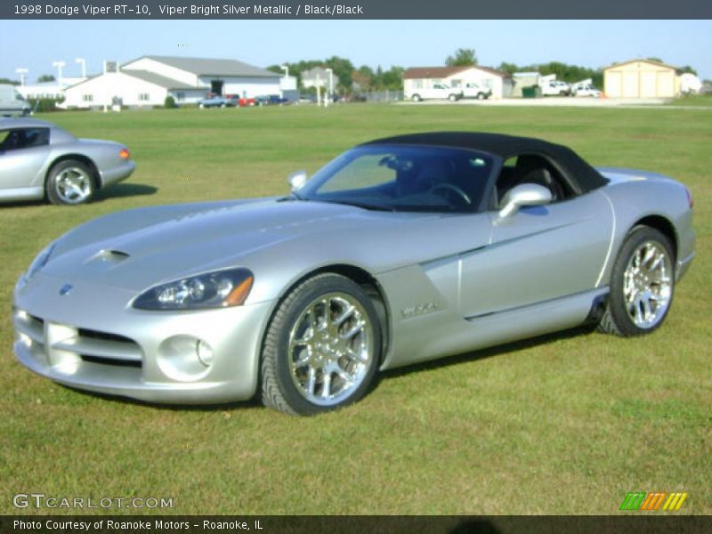 Viper Bright Silver Metallic / Black/Black 1998 Dodge Viper RT-10