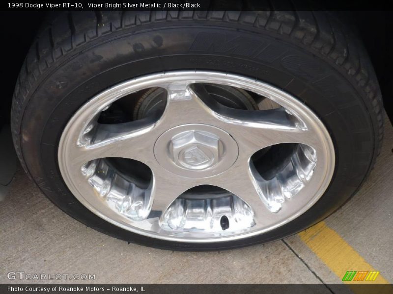 Viper Bright Silver Metallic / Black/Black 1998 Dodge Viper RT-10