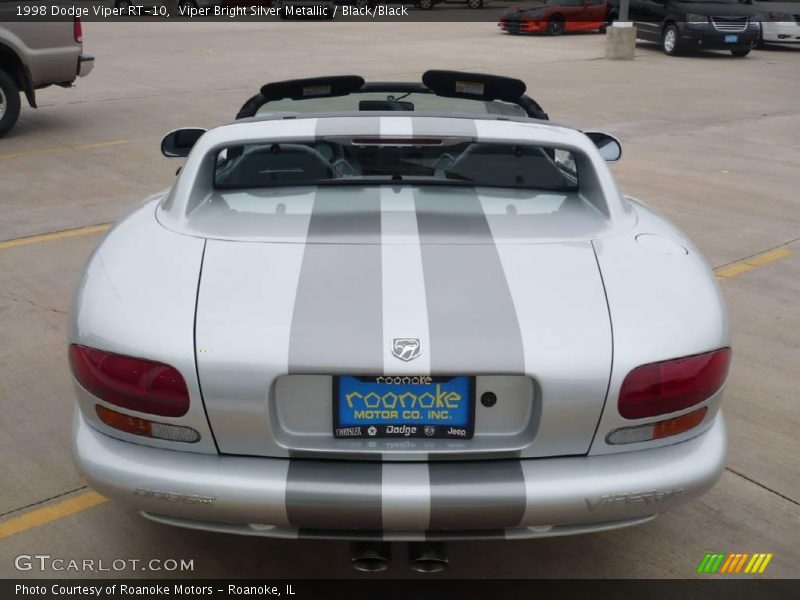 Viper Bright Silver Metallic / Black/Black 1998 Dodge Viper RT-10