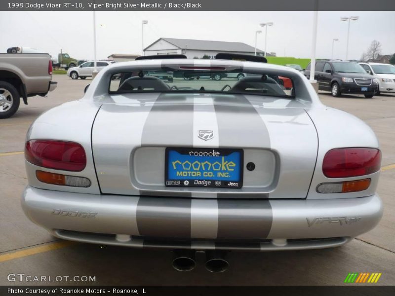 Viper Bright Silver Metallic / Black/Black 1998 Dodge Viper RT-10