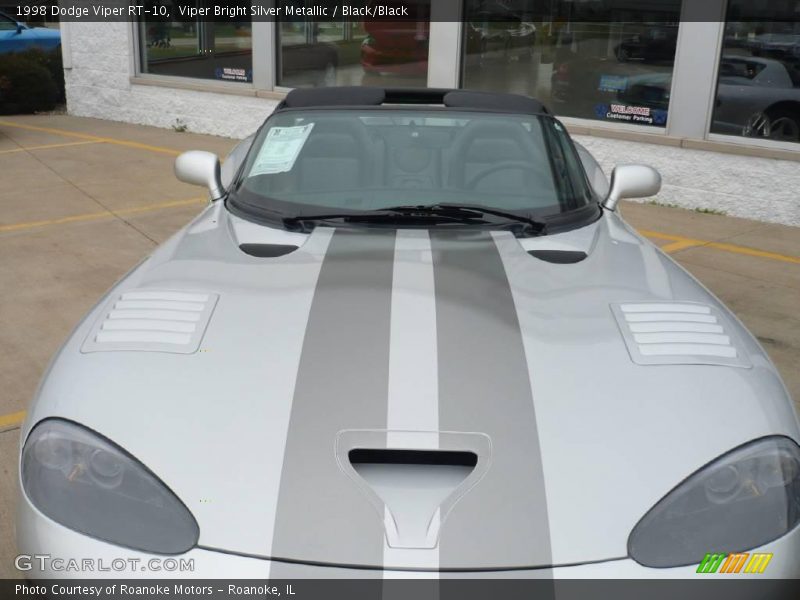Viper Bright Silver Metallic / Black/Black 1998 Dodge Viper RT-10