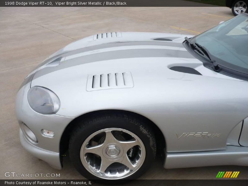 Viper Bright Silver Metallic / Black/Black 1998 Dodge Viper RT-10