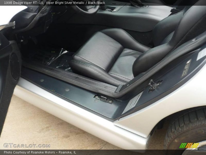 Viper Bright Silver Metallic / Black/Black 1998 Dodge Viper RT-10