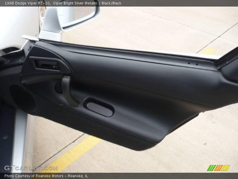 Viper Bright Silver Metallic / Black/Black 1998 Dodge Viper RT-10