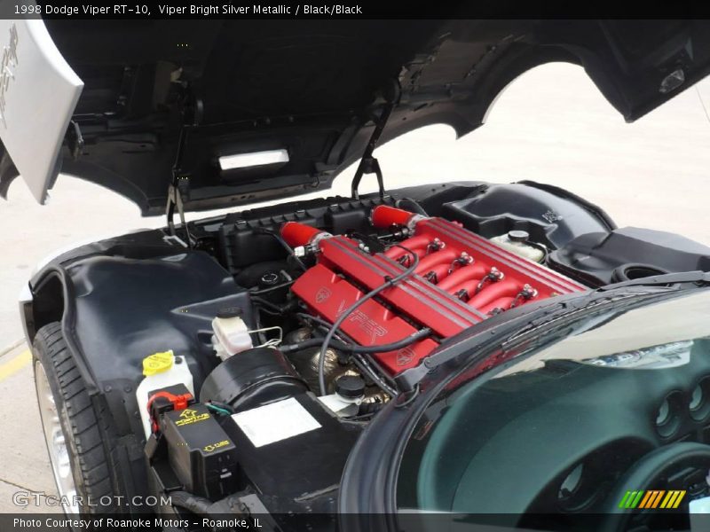 Viper Bright Silver Metallic / Black/Black 1998 Dodge Viper RT-10