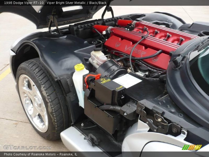 Viper Bright Silver Metallic / Black/Black 1998 Dodge Viper RT-10
