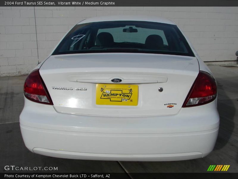 Vibrant White / Medium Graphite 2004 Ford Taurus SES Sedan