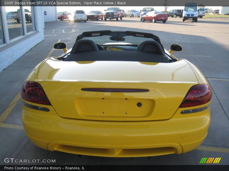 Viper Race Yellow / Black 2005 Dodge Viper SRT10 VCA Special Edition