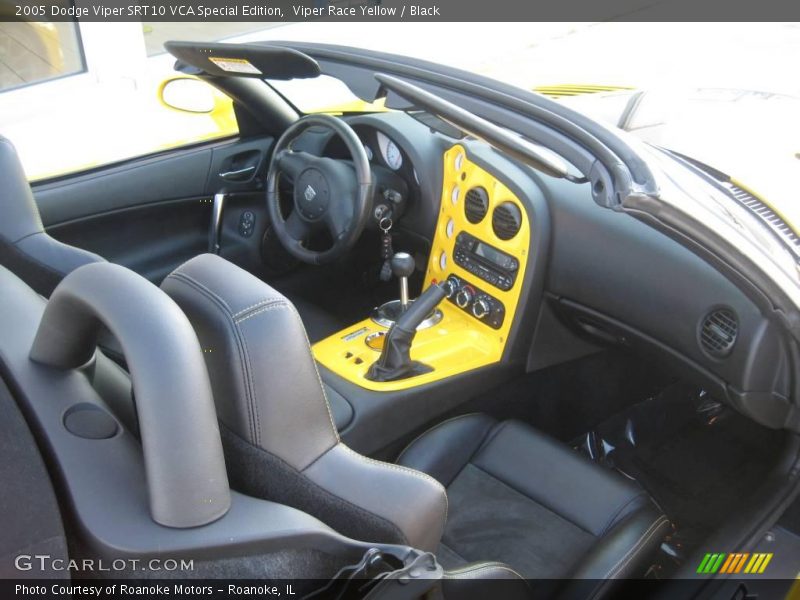 Viper Race Yellow / Black 2005 Dodge Viper SRT10 VCA Special Edition