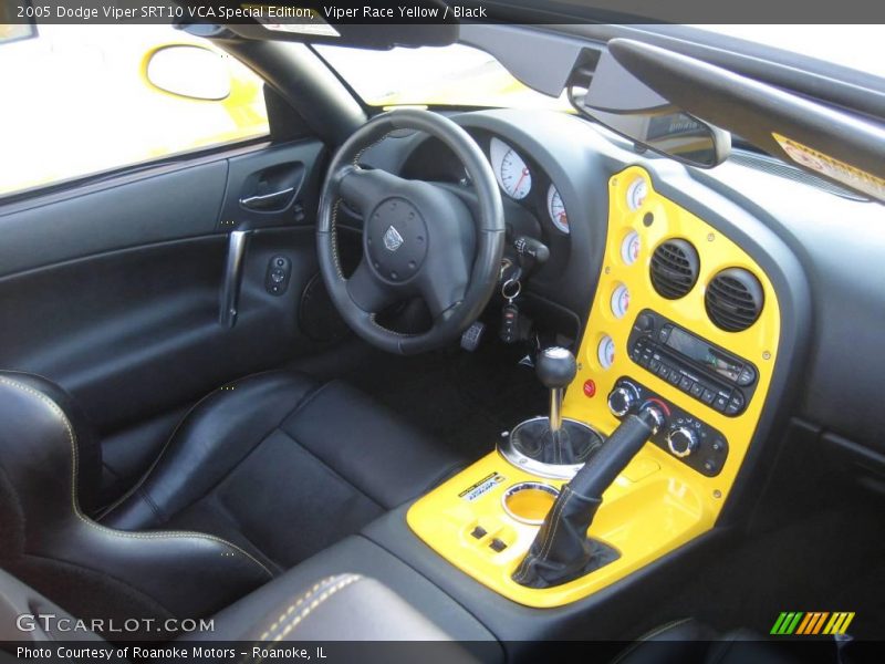 Viper Race Yellow / Black 2005 Dodge Viper SRT10 VCA Special Edition