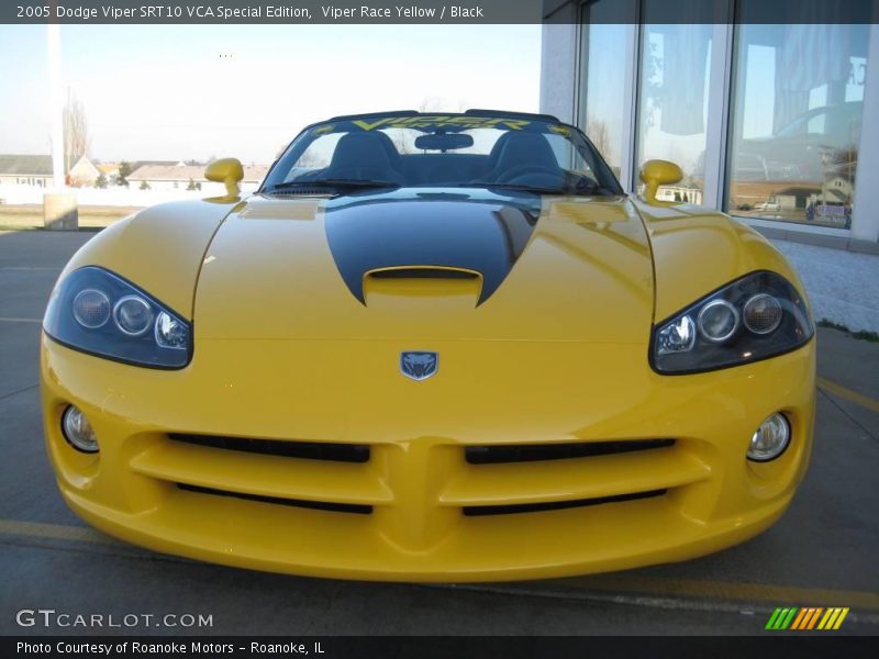 Viper Race Yellow / Black 2005 Dodge Viper SRT10 VCA Special Edition