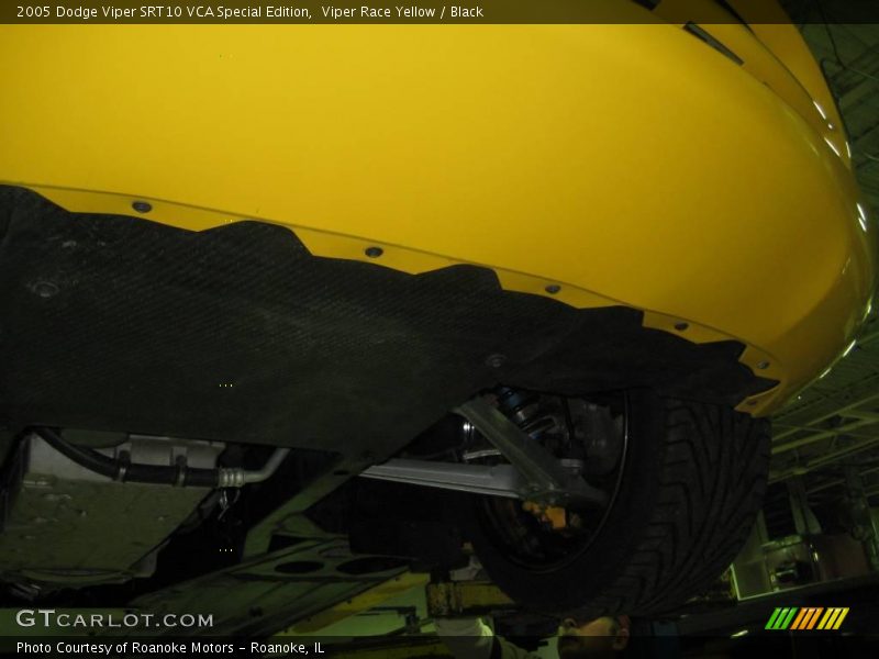 Viper Race Yellow / Black 2005 Dodge Viper SRT10 VCA Special Edition