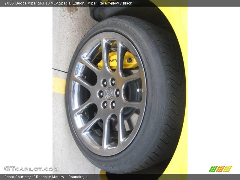 Viper Race Yellow / Black 2005 Dodge Viper SRT10 VCA Special Edition