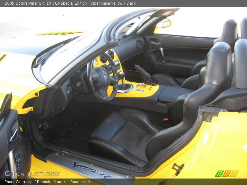 Viper Race Yellow / Black 2005 Dodge Viper SRT10 VCA Special Edition