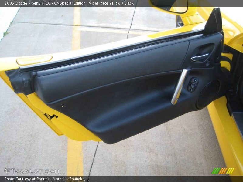 Viper Race Yellow / Black 2005 Dodge Viper SRT10 VCA Special Edition