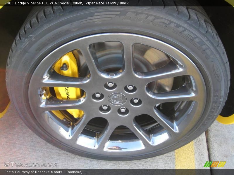 Viper Race Yellow / Black 2005 Dodge Viper SRT10 VCA Special Edition