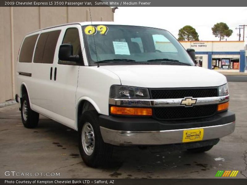 Summit White / Medium Pewter 2009 Chevrolet Express LS 3500 Passenger Van