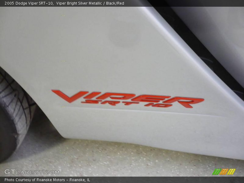 Viper Bright Silver Metallic / Black/Red 2005 Dodge Viper SRT-10