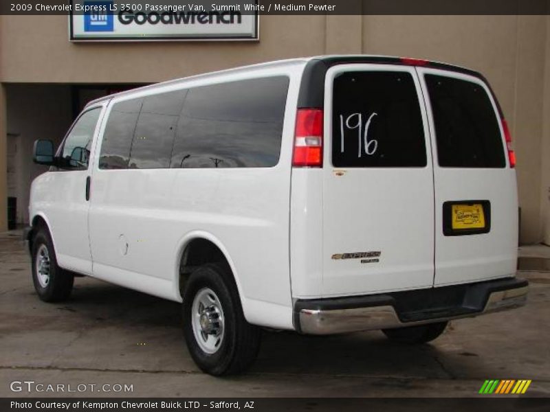 Summit White / Medium Pewter 2009 Chevrolet Express LS 3500 Passenger Van