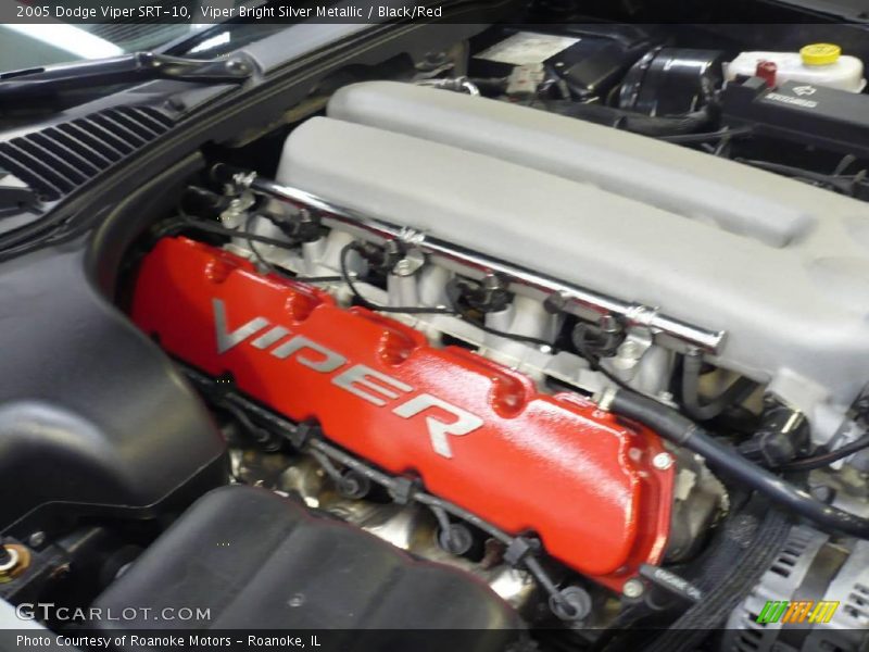 Viper Bright Silver Metallic / Black/Red 2005 Dodge Viper SRT-10