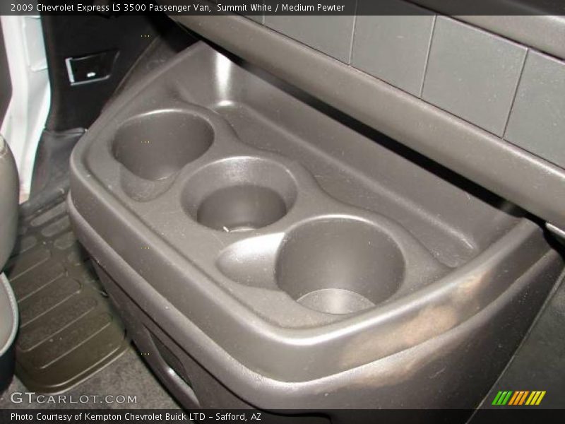Summit White / Medium Pewter 2009 Chevrolet Express LS 3500 Passenger Van