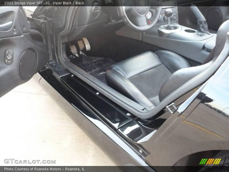 Viper Black / Black 2003 Dodge Viper SRT-10