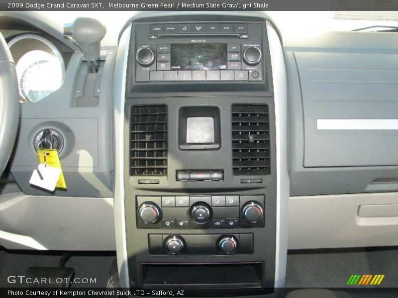 Melbourne Green Pearl / Medium Slate Gray/Light Shale 2009 Dodge Grand Caravan SXT