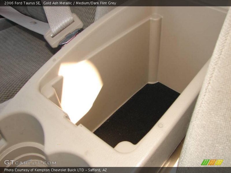 Gold Ash Metallic / Medium/Dark Flint Grey 2006 Ford Taurus SE
