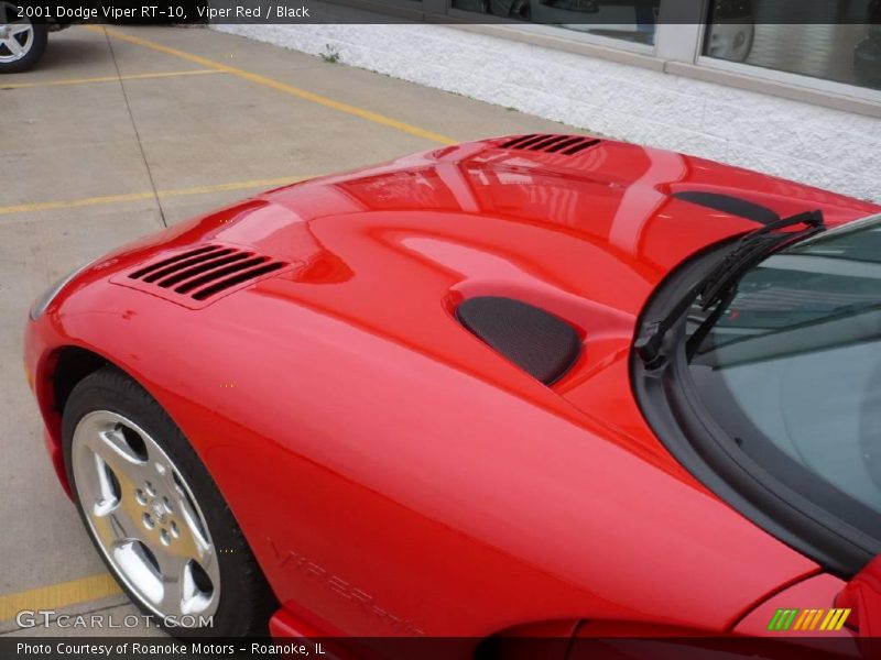 Viper Red / Black 2001 Dodge Viper RT-10