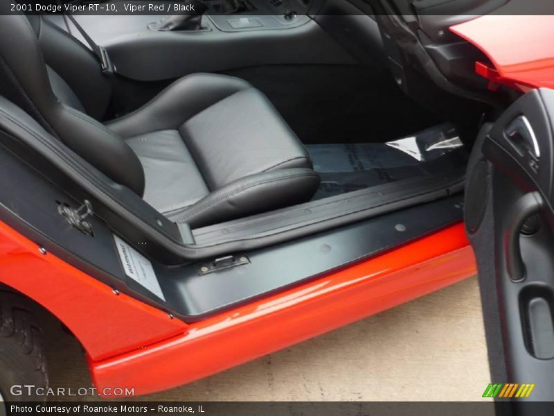 Viper Red / Black 2001 Dodge Viper RT-10