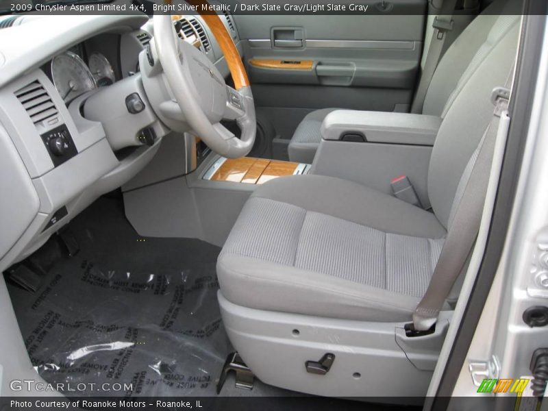 Bright Silver Metallic / Dark Slate Gray/Light Slate Gray 2009 Chrysler Aspen Limited 4x4