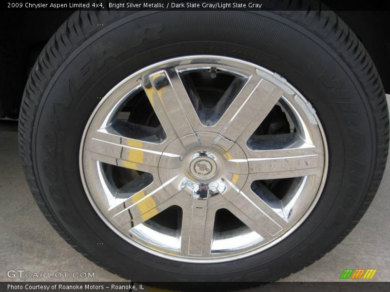 Bright Silver Metallic / Dark Slate Gray/Light Slate Gray 2009 Chrysler Aspen Limited 4x4