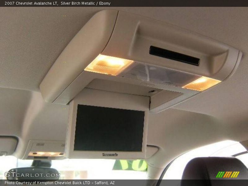 Silver Birch Metallic / Ebony 2007 Chevrolet Avalanche LT