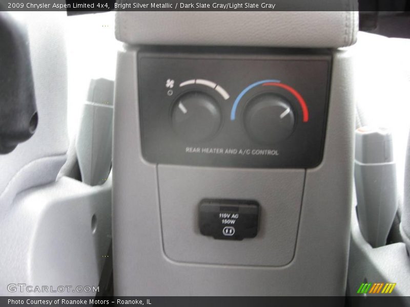 Bright Silver Metallic / Dark Slate Gray/Light Slate Gray 2009 Chrysler Aspen Limited 4x4