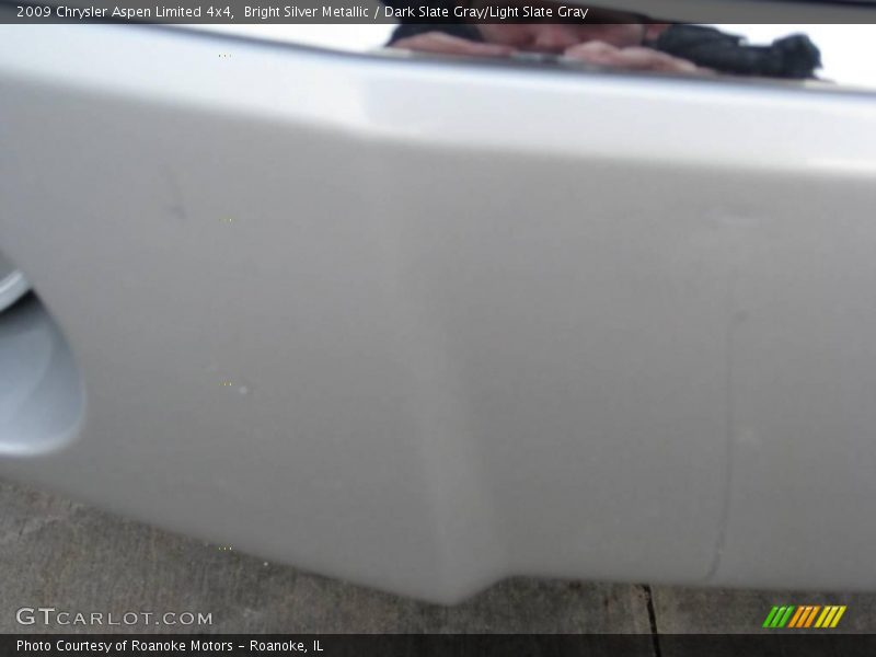 Bright Silver Metallic / Dark Slate Gray/Light Slate Gray 2009 Chrysler Aspen Limited 4x4