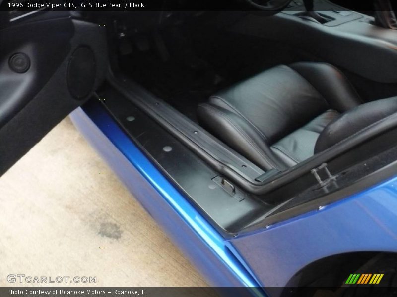 GTS Blue Pearl / Black 1996 Dodge Viper GTS