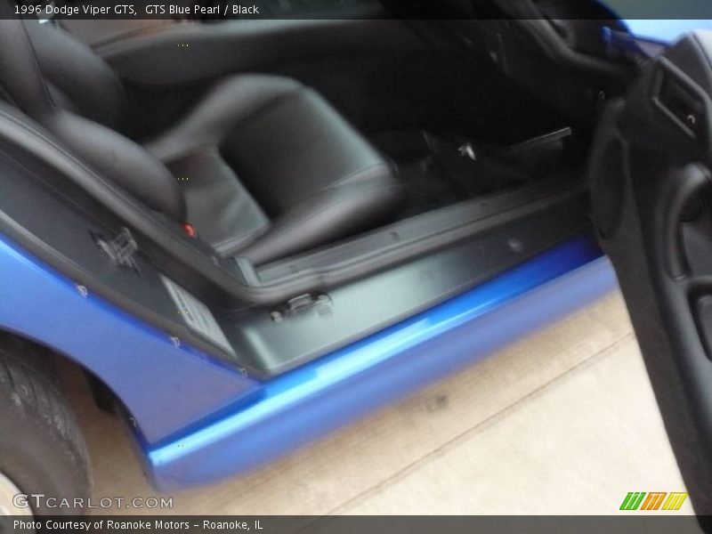 GTS Blue Pearl / Black 1996 Dodge Viper GTS