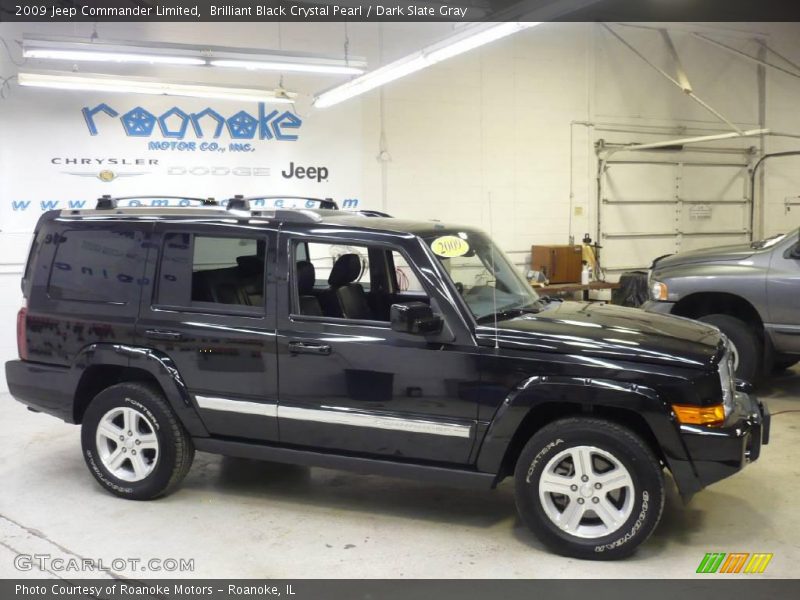 Brilliant Black Crystal Pearl / Dark Slate Gray 2009 Jeep Commander Limited
