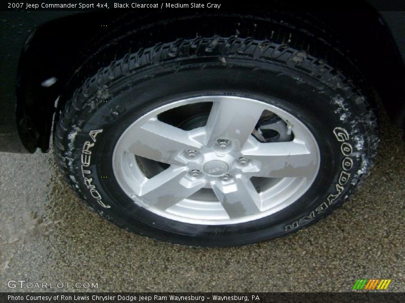 Black Clearcoat / Medium Slate Gray 2007 Jeep Commander Sport 4x4