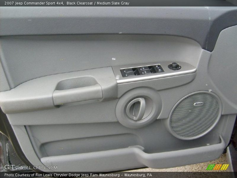 Black Clearcoat / Medium Slate Gray 2007 Jeep Commander Sport 4x4