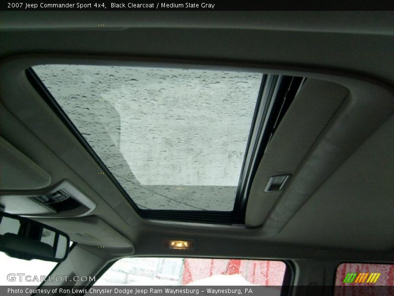 Black Clearcoat / Medium Slate Gray 2007 Jeep Commander Sport 4x4