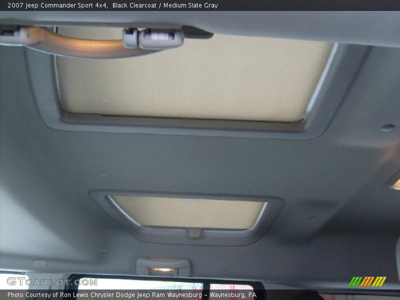 Black Clearcoat / Medium Slate Gray 2007 Jeep Commander Sport 4x4