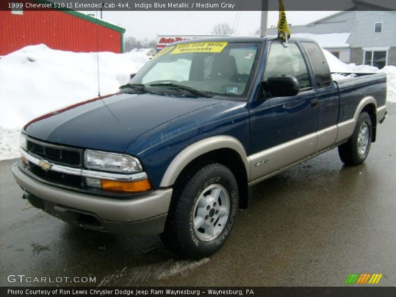 Indigo Blue Metallic / Medium Gray 1999 Chevrolet S10 LS Extended Cab 4x4