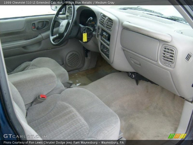 Indigo Blue Metallic / Medium Gray 1999 Chevrolet S10 LS Extended Cab 4x4