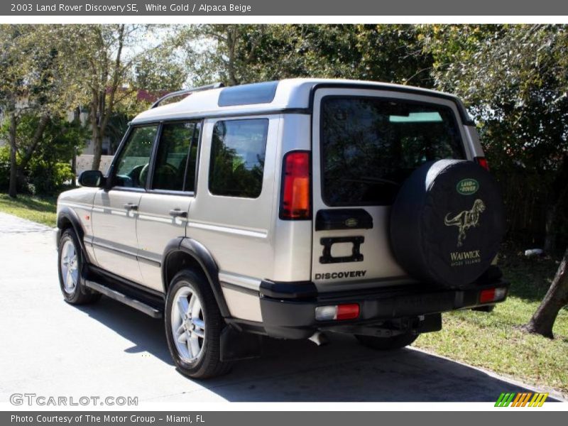 White Gold / Alpaca Beige 2003 Land Rover Discovery SE