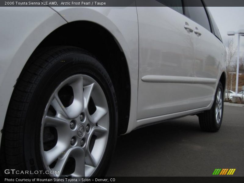 Arctic Frost Pearl / Taupe 2006 Toyota Sienna XLE AWD
