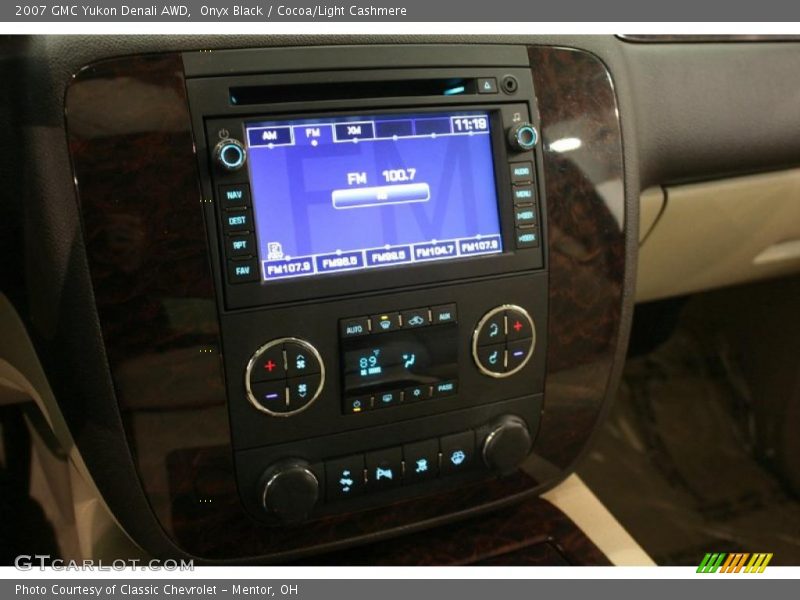 Onyx Black / Cocoa/Light Cashmere 2007 GMC Yukon Denali AWD