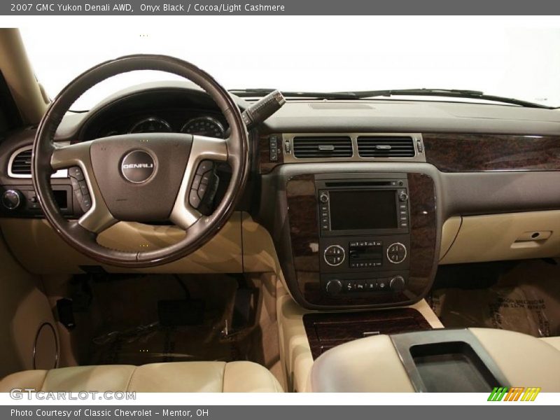 Onyx Black / Cocoa/Light Cashmere 2007 GMC Yukon Denali AWD