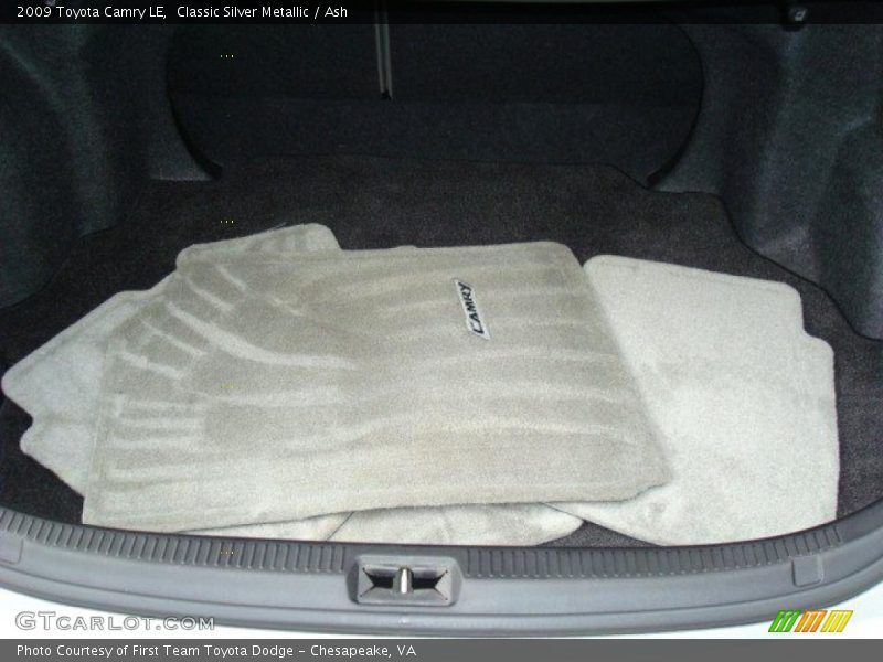 Classic Silver Metallic / Ash 2009 Toyota Camry LE